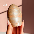 Load image into Gallery viewer, Peach Moonstone Freeform