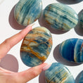 Load image into Gallery viewer, Blue Onyx Palmstone