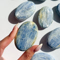 Load image into Gallery viewer, Blue Kyanite Palmstone