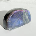 Load image into Gallery viewer, Labradorite Freeform - Purple Flash
