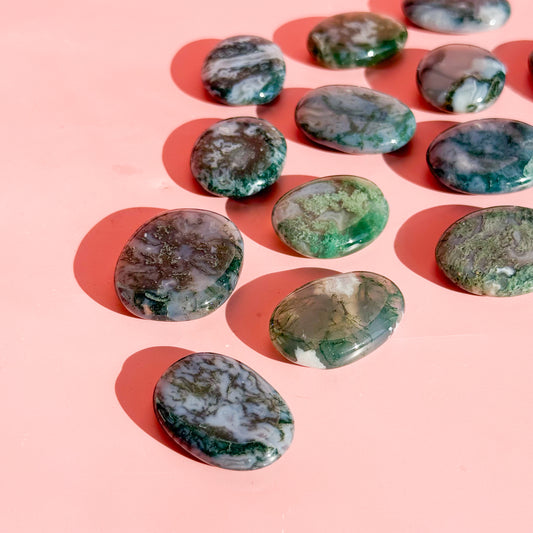 Piedra plana de ágata musgosa