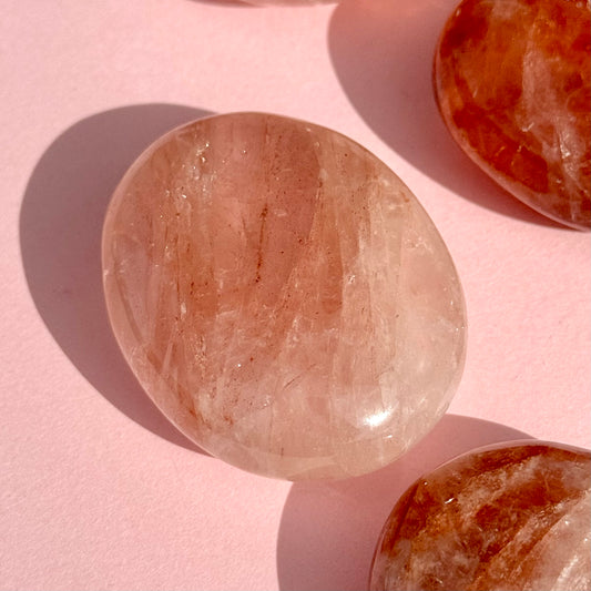 Piedra de mano de cuarzo fuego