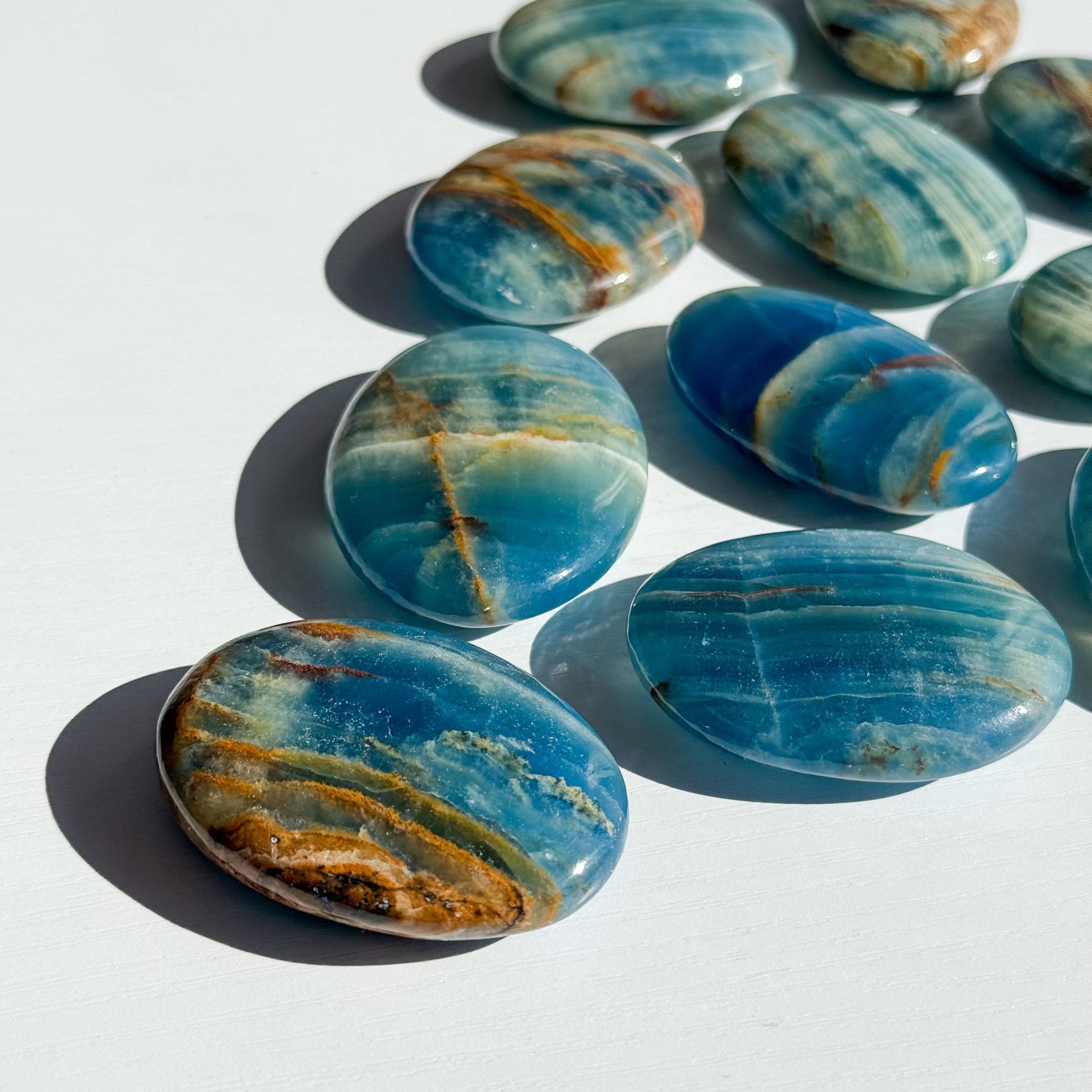 Blue Onyx Palmstone