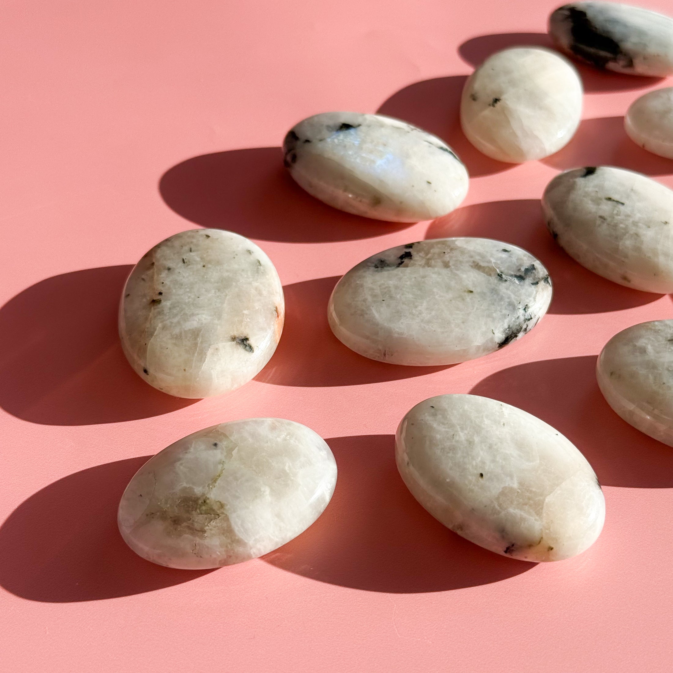 Rainbow Moonstone Palmstone ( low-flash )