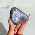 Load image into Gallery viewer, Labradorite Freeform - Purple Flash
