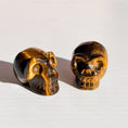 Cargar la imagen en la vista de la galería, Tiger Eye Skull
