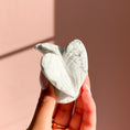 Cargar la imagen en la vista de la galería, Howlite Eagle
