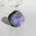 Load image into Gallery viewer, Labradorite Freeform - Purple Flash
