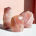 Charger l'image dans la visionneuse de la galerie, Forme libre en quartz rose semi-poli
