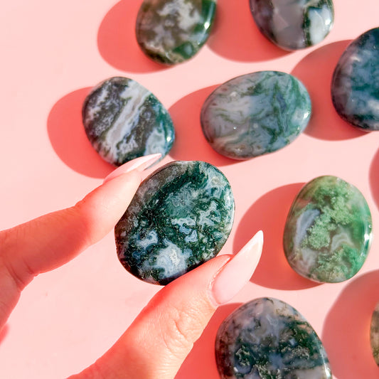 Piedra plana de ágata musgosa