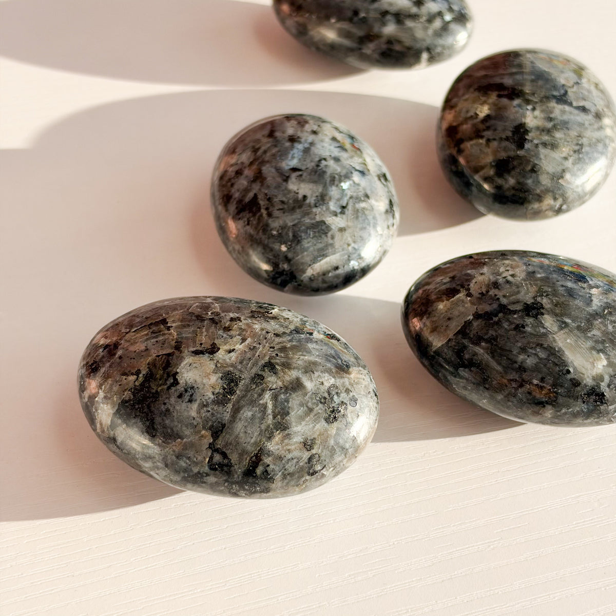 Larvakite Palmstone