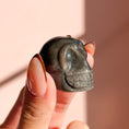 Cargar la imagen en la vista de la galería, Silver Sheen Obsidian Skull
