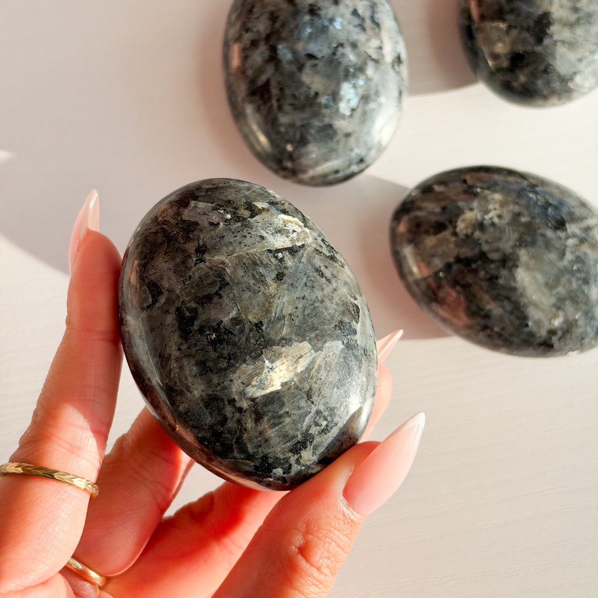 Larvakite Palmstone