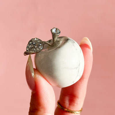Howlite Apple
