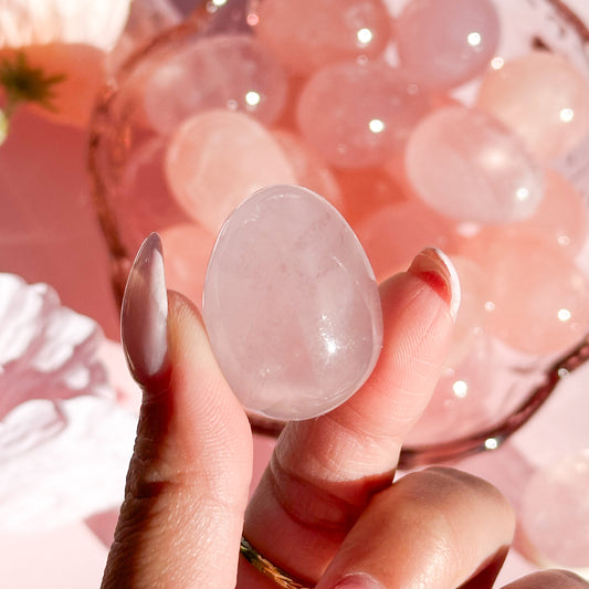 Mini œuf en quartz rose